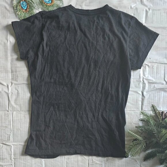 Title: womens vintage y2k black t shirt from hard rock cafe - Picture 4 of 4